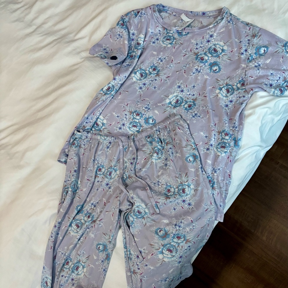 🌸 💟 Floral Pajama Set